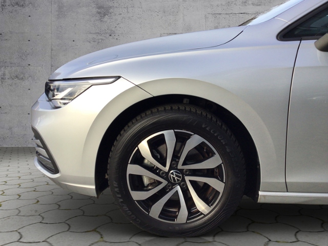 Golf VIII Active 1.5 TSI STH/NAV/ACC KLIMA LED N