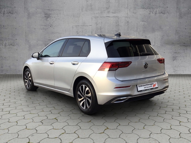 Golf VIII Active 1.5 TSI STH/NAV/ACC KLIMA LED N