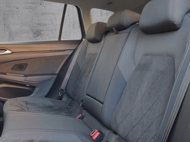 Golf VIII Variant Style 2.0TDI DSG/AHK/Navi/L+S/