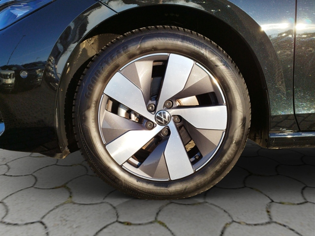 Passat Variant Business 1.5eTSI DSG/AHK/Navi/SHZ