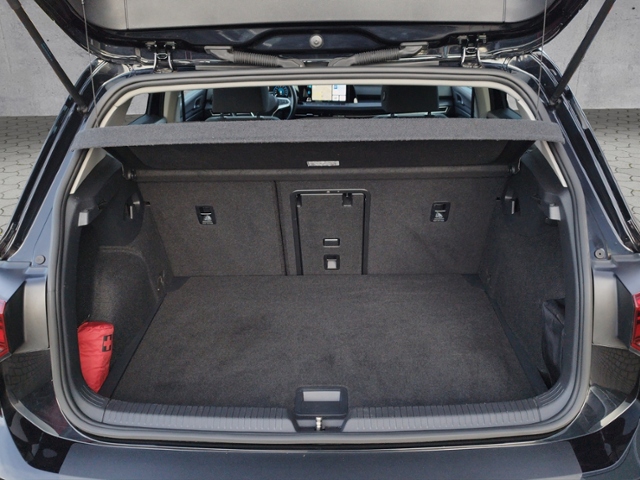 Golf VIII United 1.0 eTSI DSG LED+/ACC KLIMA NAV