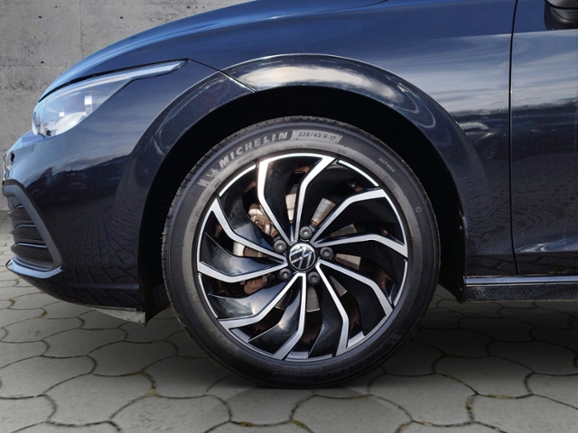 Golf VIII United 1.0 eTSI DSG LED+/ACC KLIMA NAV