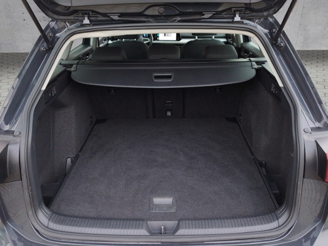 Golf VIII Variant Life 2.0 TDI BusinessPremium K