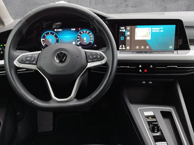 Golf VIII Life 2.0 TDI DSG STH/PANO/IQ.LIGHT KLI