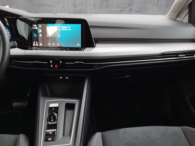 Golf VIII Life 2.0 TDI DSG STH/PANO/IQ.LIGHT KLI