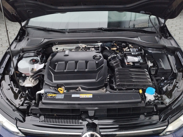 Golf VIII Life 2.0 TDI DSG STH/PANO/IQ.LIGHT KLI