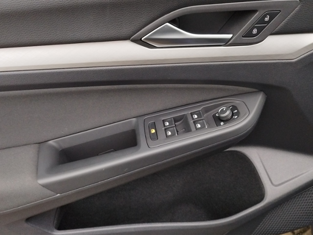 Golf VIII Life 2.0 TDI DSG STH/PANO/IQ.LIGHT KLI