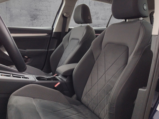 Golf VIII Life 2.0 TDI DSG STH/PANO/IQ.LIGHT KLI