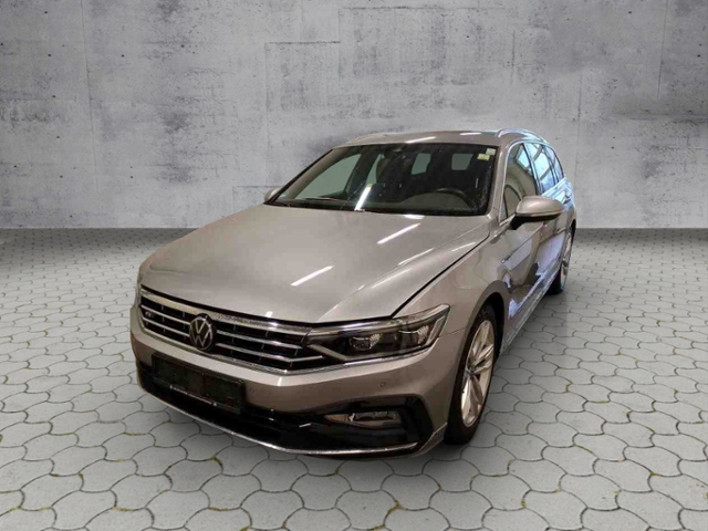 Passat Variant Elegance 2.0 TDI DSG R-Line/IQ.DR