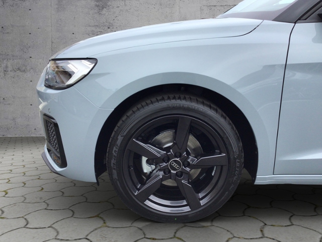 A1 Sportback advanced 30 TFSI  S tronic